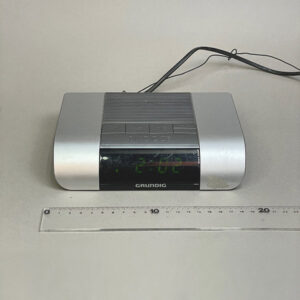 Budík Grundig 90'